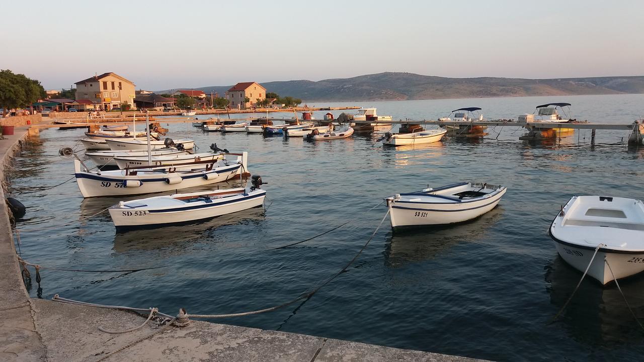 Inga'S Apartment Starigrad Paklenica Εξωτερικό φωτογραφία